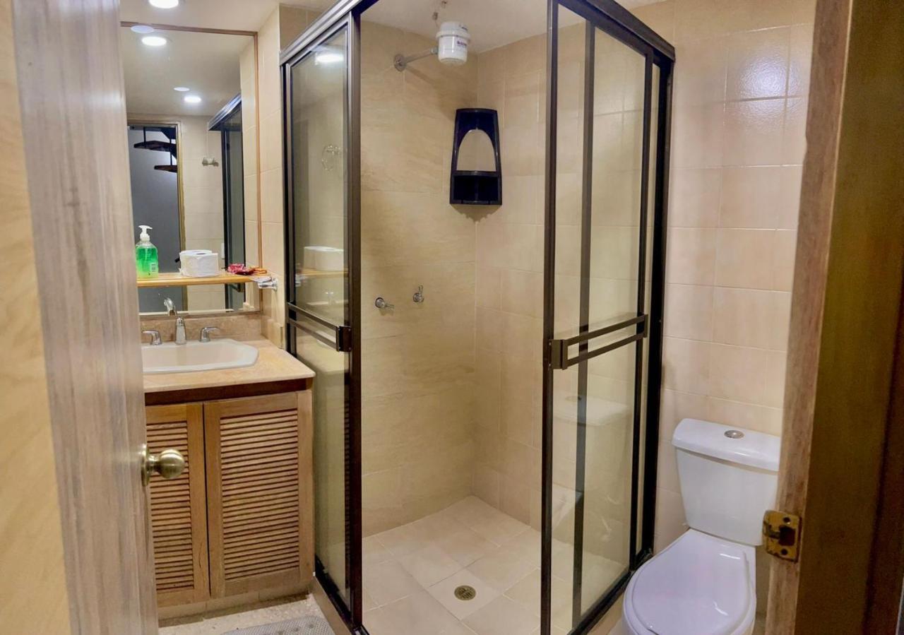 Hotel Torre Primavera Медельин Экстерьер фото