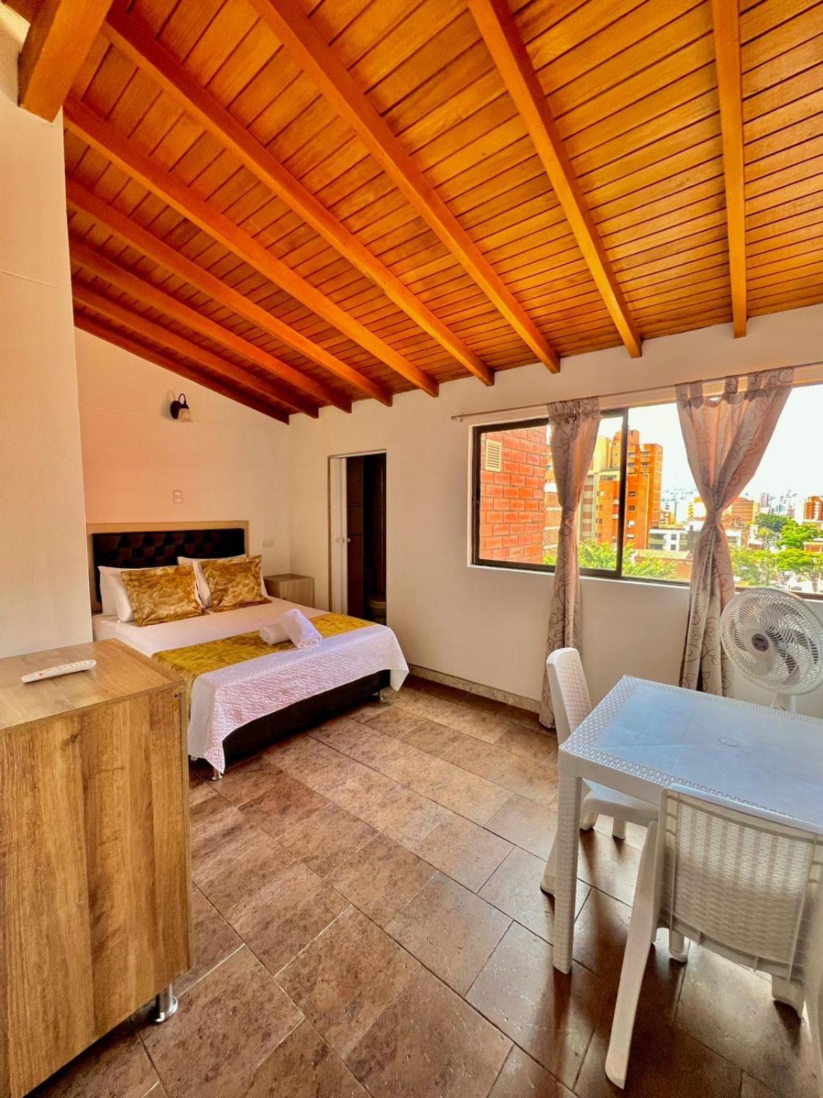 Hotel Torre Primavera Медельин Экстерьер фото