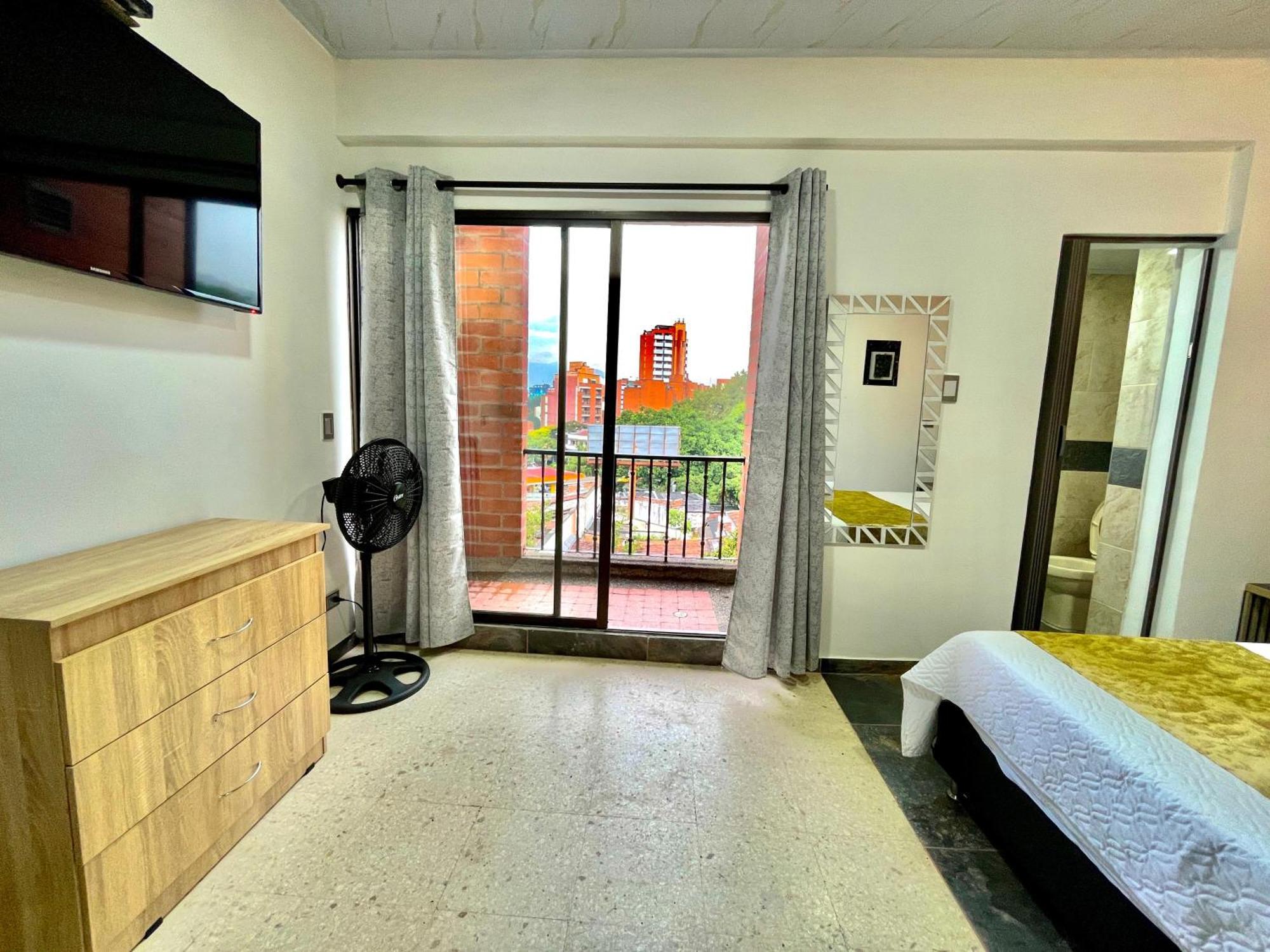 Hotel Torre Primavera Медельин Экстерьер фото